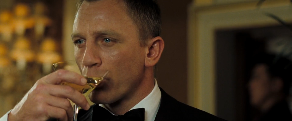Wat als je de Vesper Martini tegelijk met James zou kunnen drinken terwijl je de film kijkt? Proeven dus die cocktails met al je zintuigen.